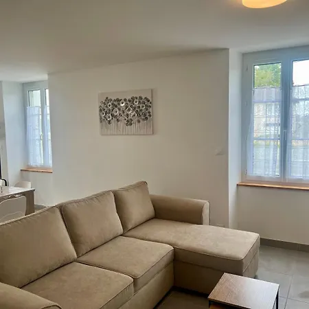 La Futuropolis : Maison Avec Independant בית נופש *